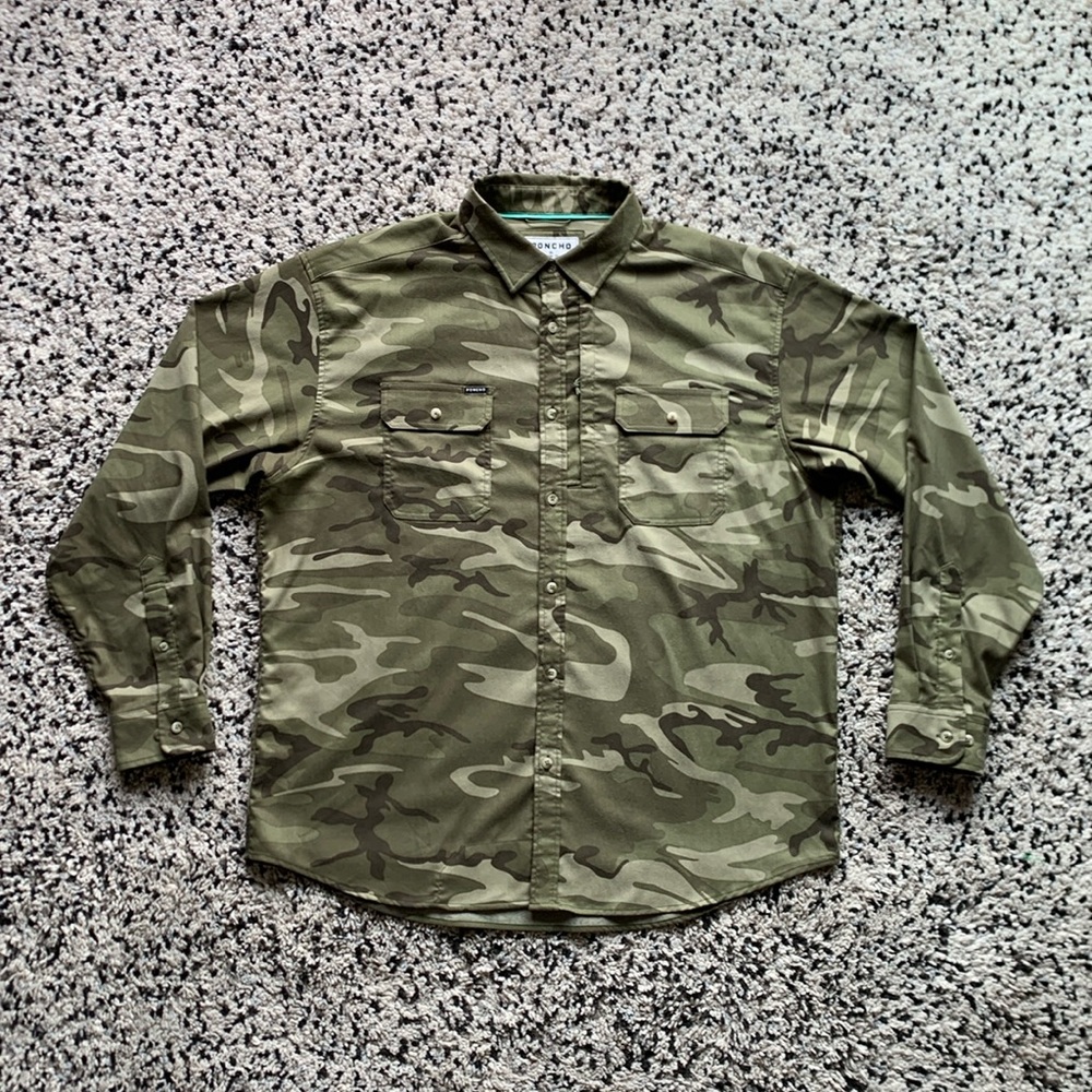 Poncho Regular Fit Green Camo Print Button Down Shirt Long Sleeve Size XL